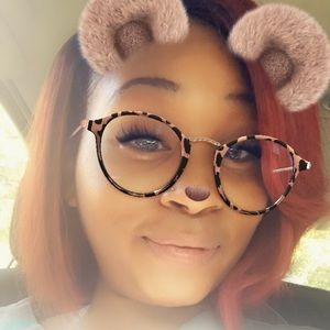 Meet your Posher, Aloria